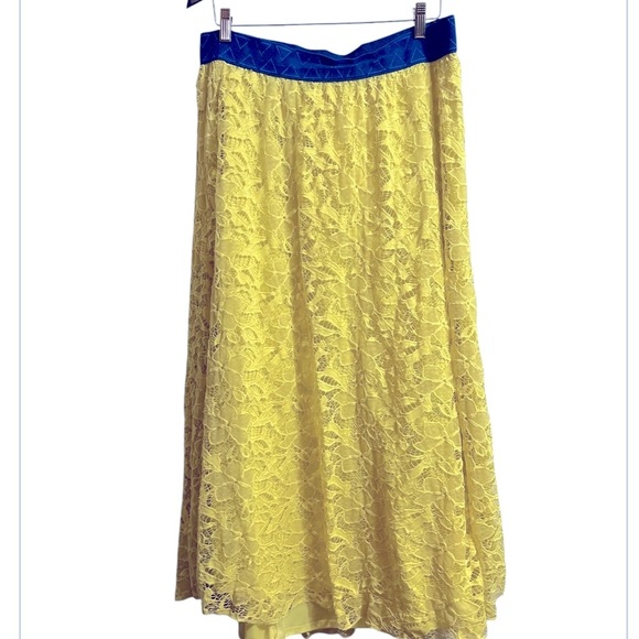 LuLaRoe Elegant Yellow Lace Skirt Sz 2XL Women - Picture 8 of 9